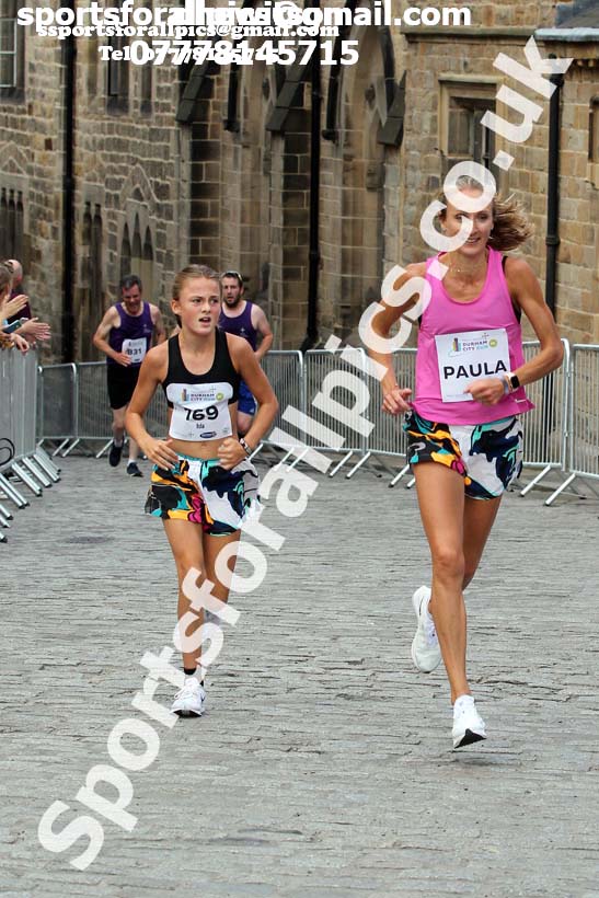 Finish of the Durham City Run 5k,  Durham City Run 5k and 10k. Photo: David T. Hewitson/Sports for All Pics